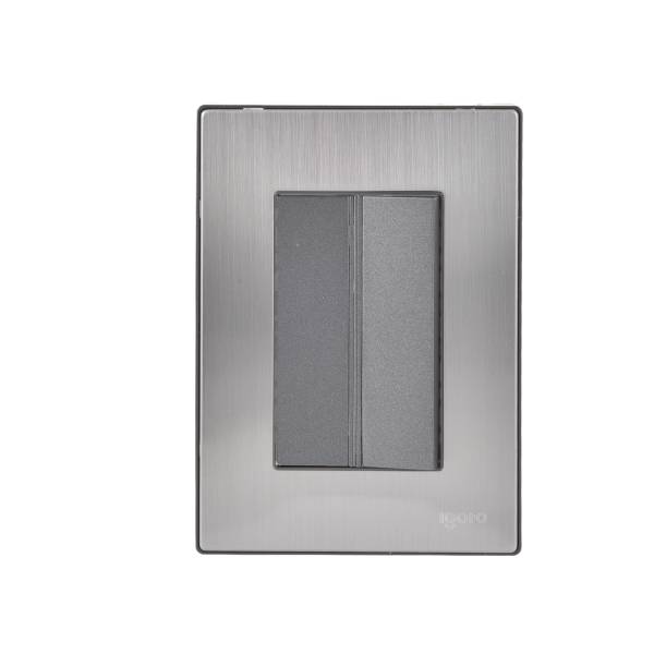 228805 Placa 3 ventanas con apagador sencillo negro Inox-3 Igoto